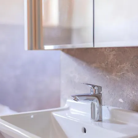 Zirbenherz Πανσιόν 4*